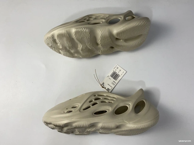 Foam Yeezy Adidas RNNR Sand FY4567 0708